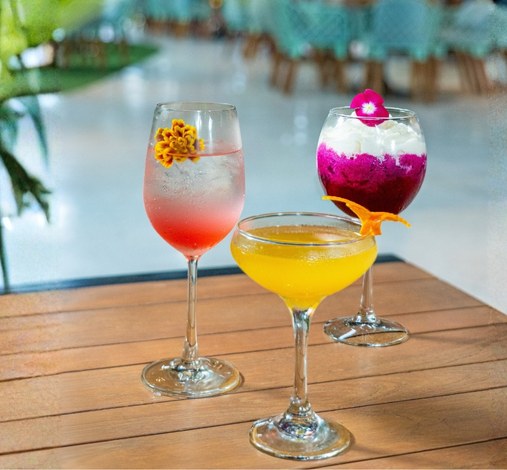 2 for 3 Signature Cocktails Image